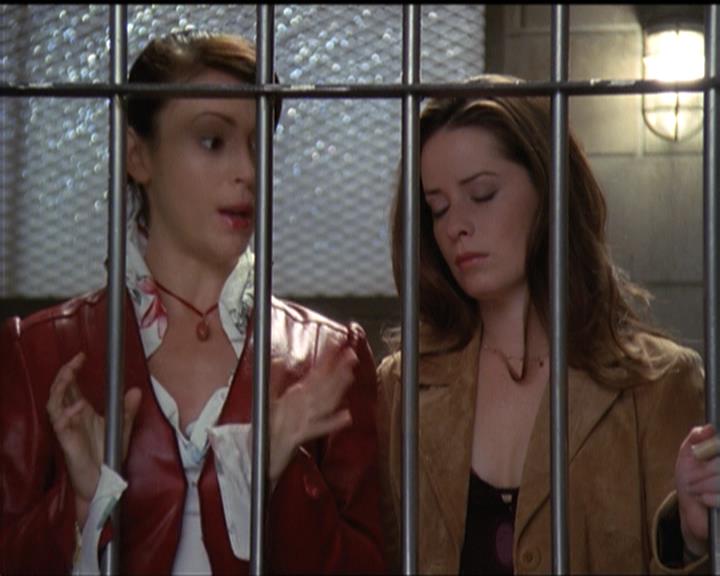 Charmed-Online-dot-511TheImportanceOfBeingPhoebe1806.jpg