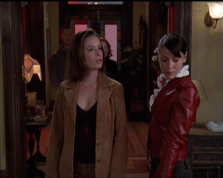 Charmed-Online-dot-511TheImportanceOfBeingPhoebe1913.jpg
