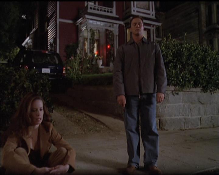 Charmed-Online-dot-511TheImportanceOfBeingPhoebe2004.jpg