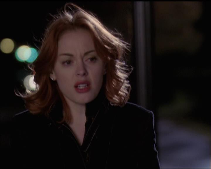 Charmed-Online-dot-511TheImportanceOfBeingPhoebe2031.jpg