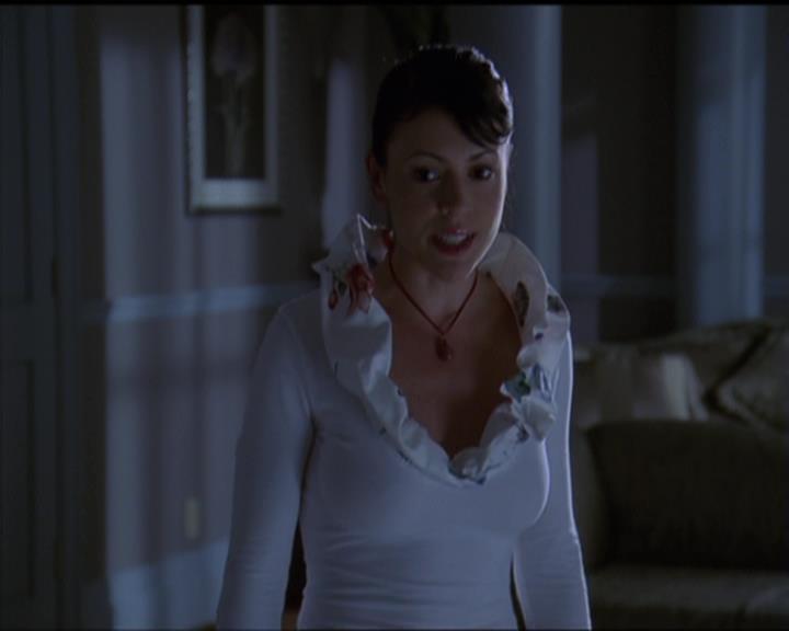 Charmed-Online-dot-511TheImportanceOfBeingPhoebe2044.jpg