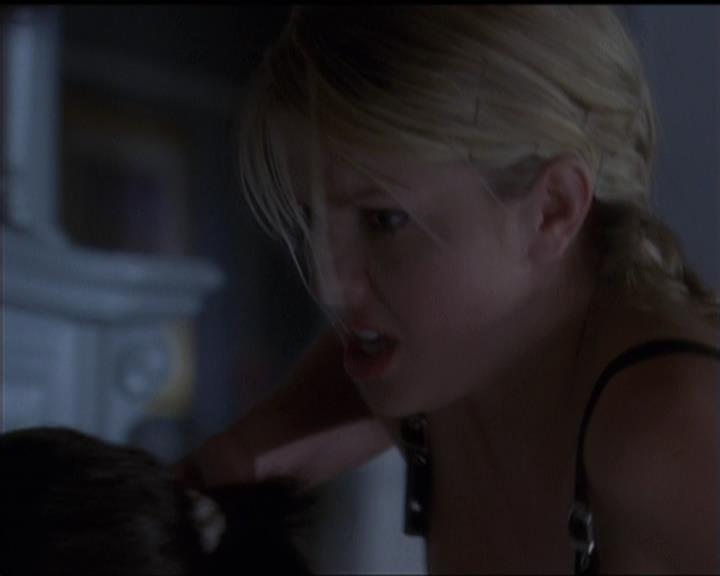Charmed-Online-dot-511TheImportanceOfBeingPhoebe2104.jpg
