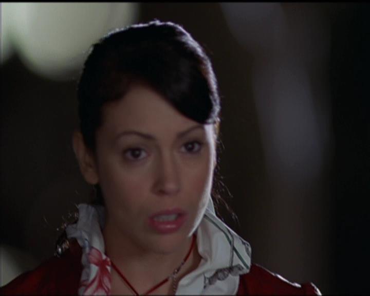 Charmed-Online-dot-511TheImportanceOfBeingPhoebe2142.jpg