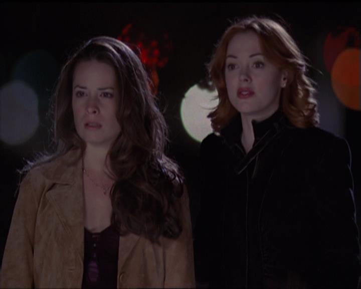Charmed-Online-dot-511TheImportanceOfBeingPhoebe2189.jpg