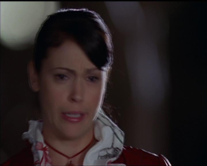 Charmed-Online-dot-511TheImportanceOfBeingPhoebe2193.jpg