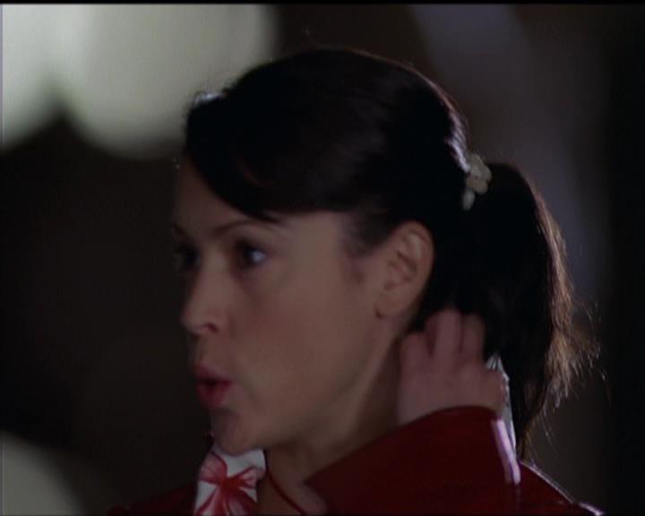 Charmed-Online-dot-511TheImportanceOfBeingPhoebe2225.jpg