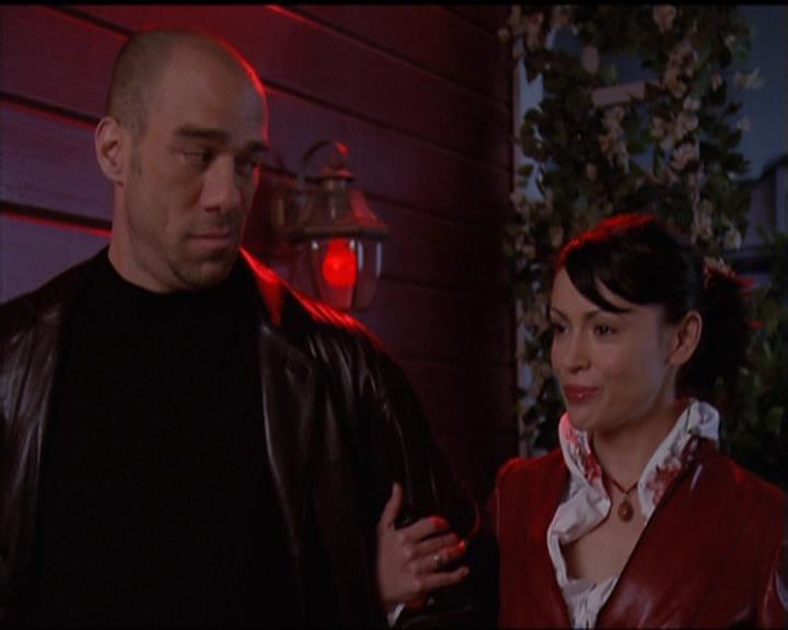 Charmed-Online-dot-511TheImportanceOfBeingPhoebe2235.jpg