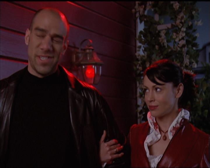 Charmed-Online-dot-511TheImportanceOfBeingPhoebe2241.jpg