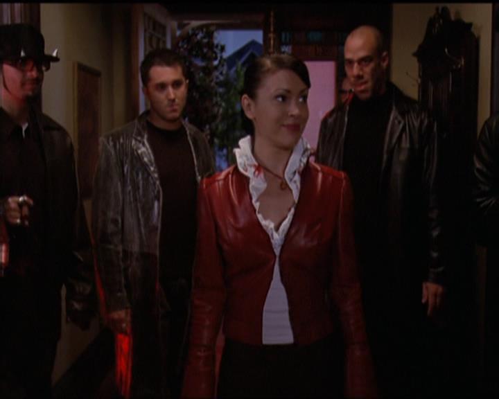 Charmed-Online-dot-511TheImportanceOfBeingPhoebe2250.jpg