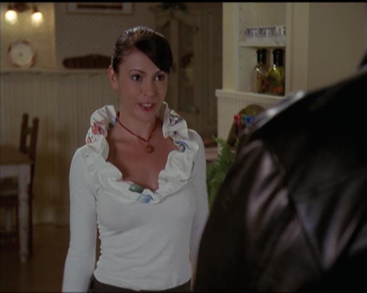 Charmed-Online-dot-511TheImportanceOfBeingPhoebe2265.jpg