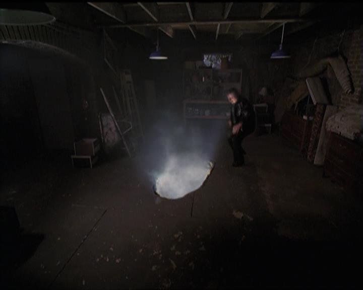 Charmed-Online-dot-511TheImportanceOfBeingPhoebe2331.jpg