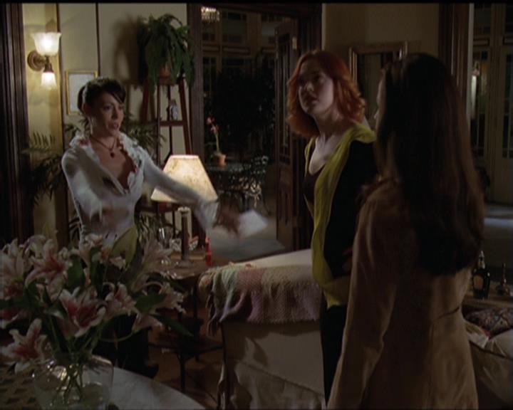 Charmed-Online-dot-511TheImportanceOfBeingPhoebe2421.jpg