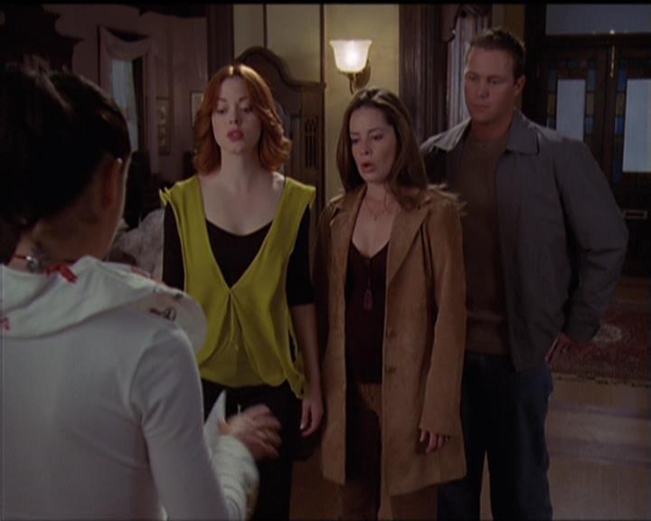 Charmed-Online-dot-511TheImportanceOfBeingPhoebe2429.jpg