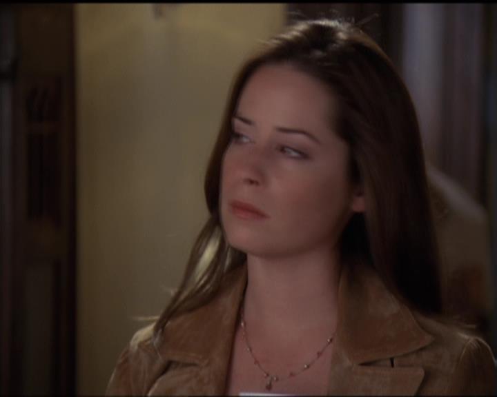 Charmed-Online-dot-511TheImportanceOfBeingPhoebe2445.jpg