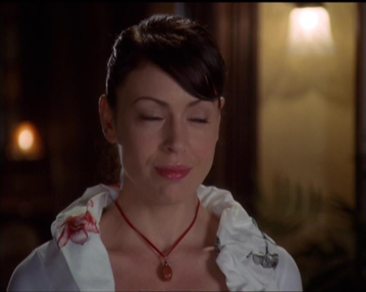 Charmed-Online-dot-511TheImportanceOfBeingPhoebe2446.jpg