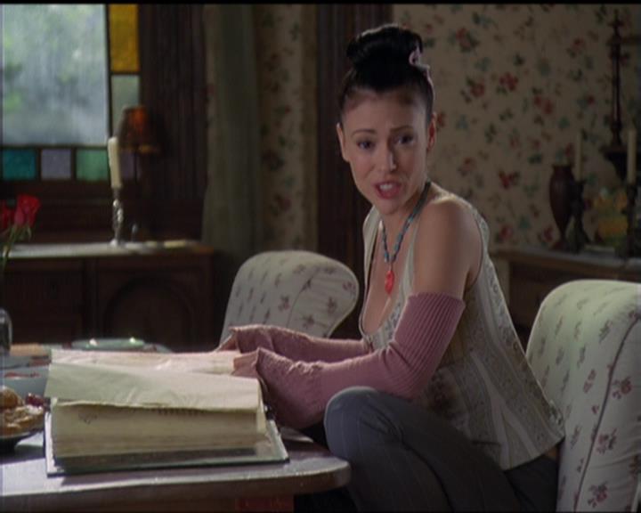 Charmed-Online-dot-513HouseCall0360.jpg