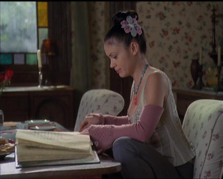 Charmed-Online-dot-513HouseCall0382.jpg