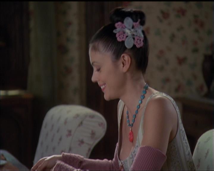 Charmed-Online-dot-513HouseCall0391.jpg