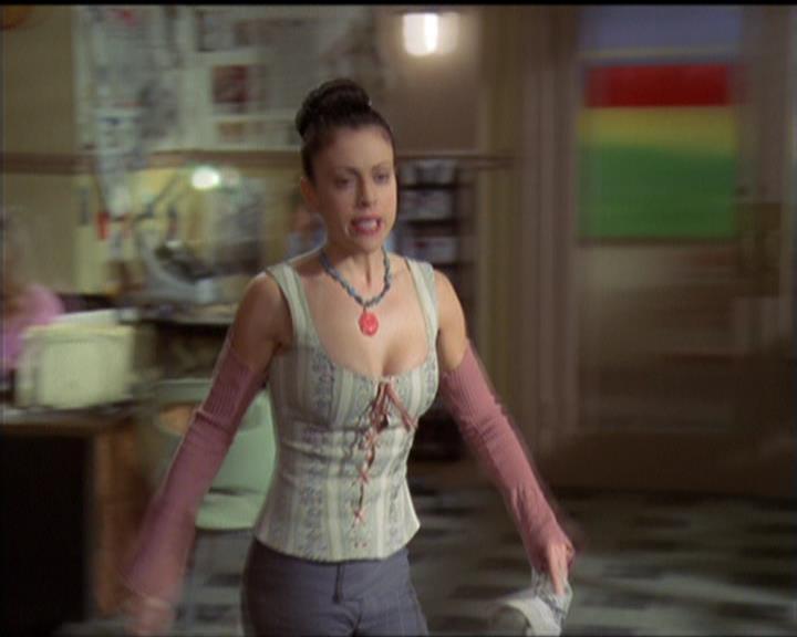 Charmed-Online-dot-513HouseCall0606.jpg