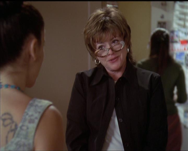 Charmed-Online-dot-513HouseCall0611.jpg
