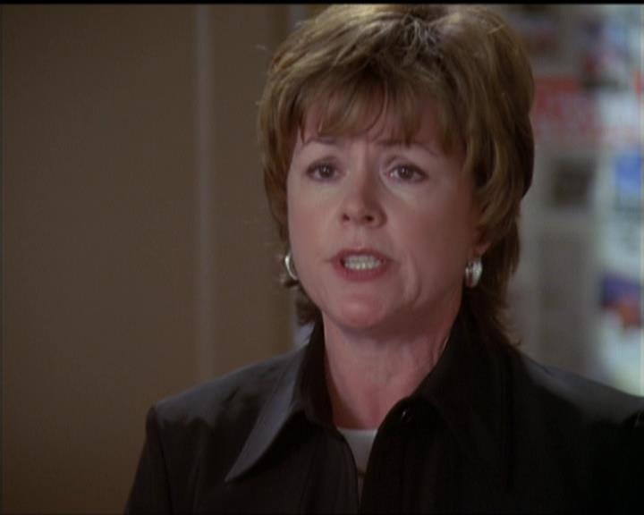 Charmed-Online-dot-513HouseCall0674.jpg