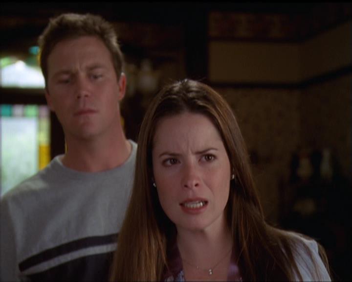 Charmed-Online-dot-513HouseCall0920.jpg