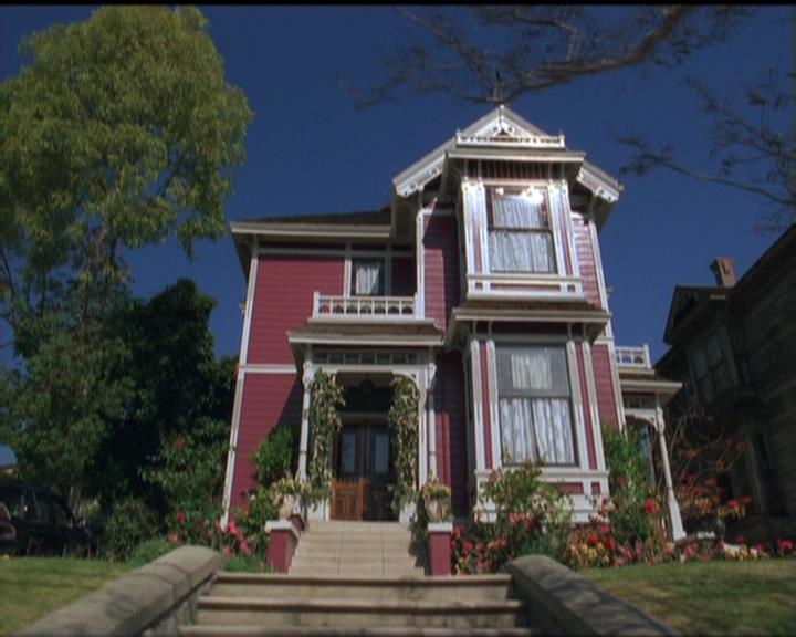 Charmed-Online-dot-513HouseCall1017.jpg