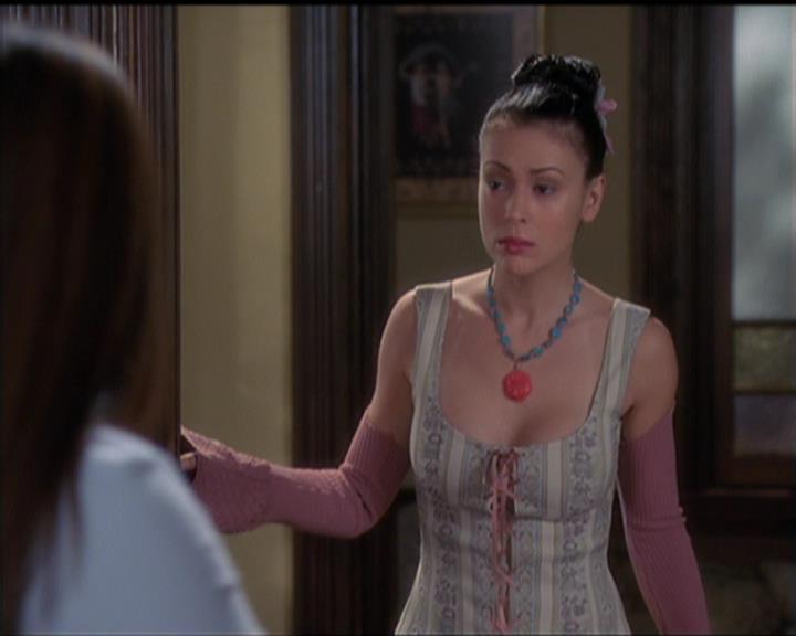 Charmed-Online-dot-513HouseCall1105.jpg