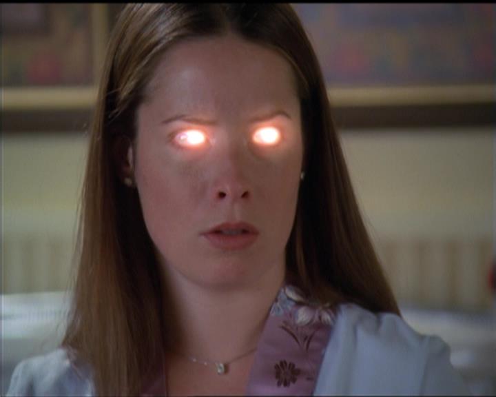 Charmed-Online-dot-513HouseCall1328.jpg