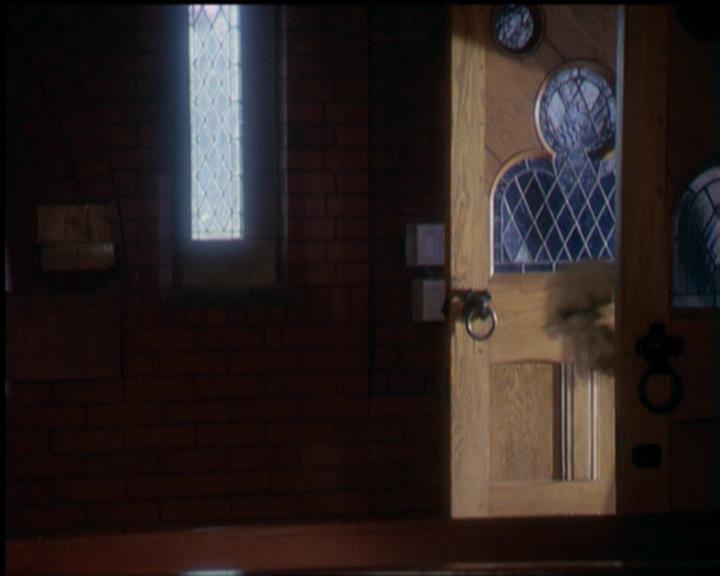 Charmed-Online-dot-513HouseCall1622.jpg