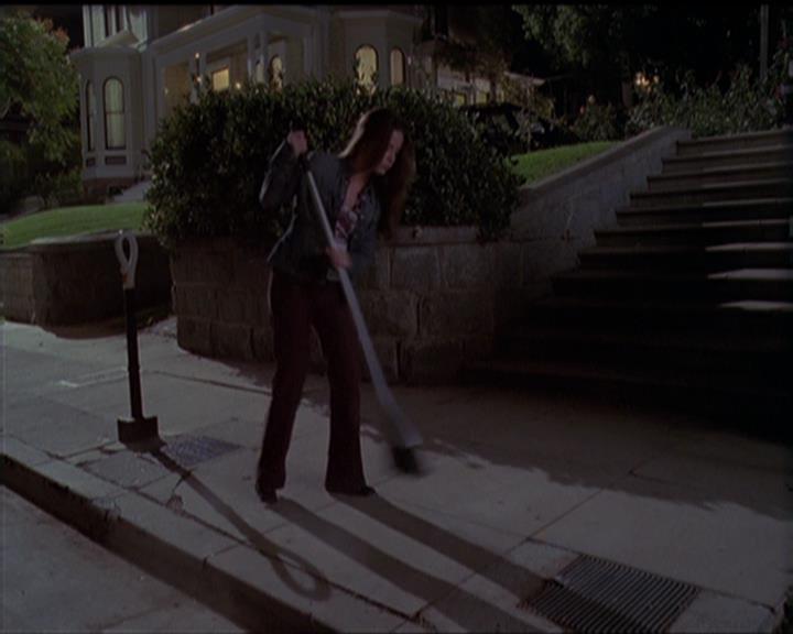 Charmed-Online-dot-513HouseCall1947.jpg