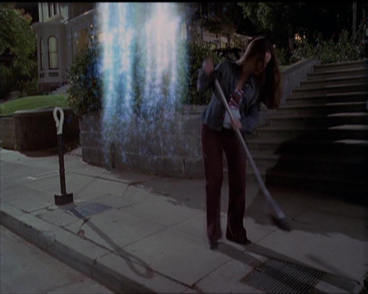 Charmed-Online-dot-513HouseCall1949.jpg