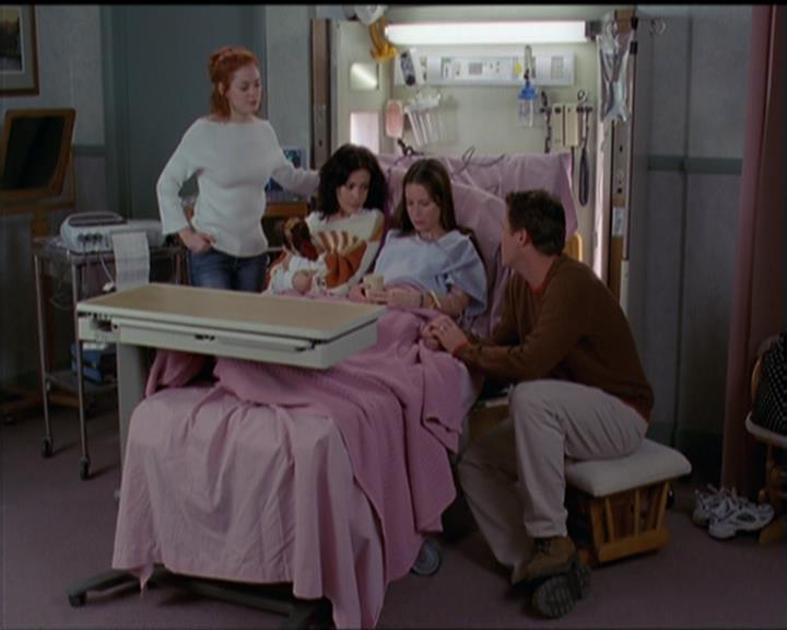 Charmed-Online-dot-515TheDayTheMagicDied0203.jpg