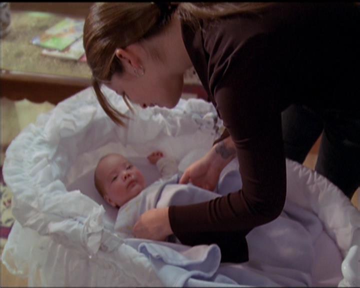 Charmed-Online-dot-516BabysFirstDemon0094.jpg