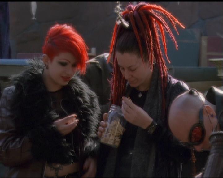 Charmed-Online-dot-516BabysFirstDemon0395.jpg