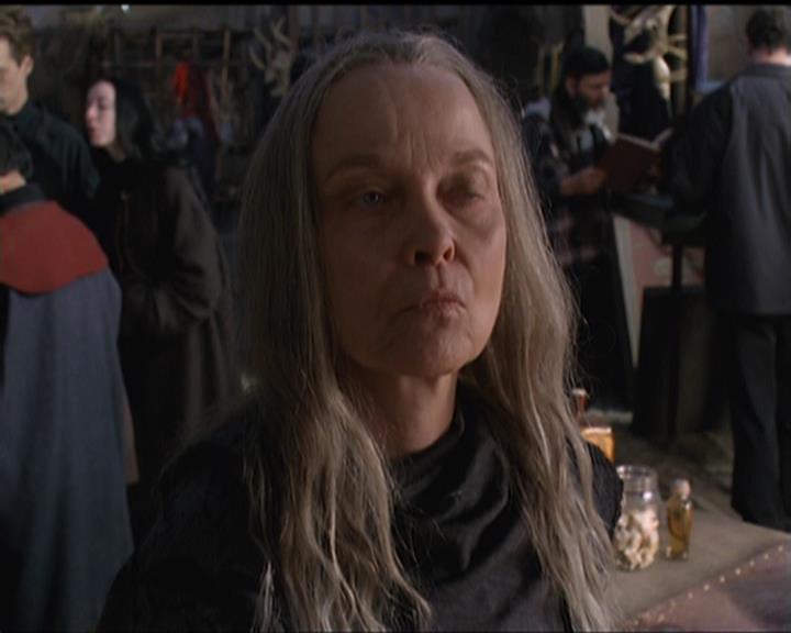 Charmed-Online-dot-516BabysFirstDemon0470.jpg