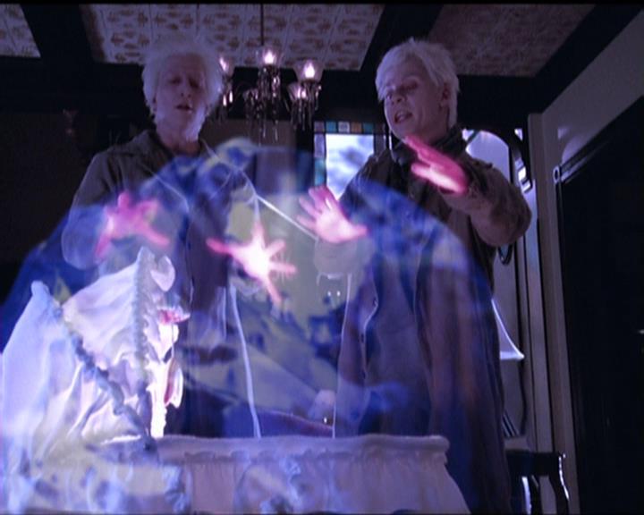 Charmed-Online-dot-516BabysFirstDemon2005.jpg
