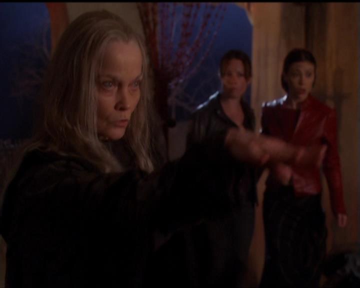 Charmed-Online-dot-516BabysFirstDemon2089.jpg