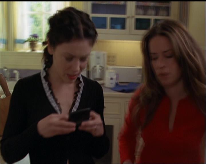 Charmed-Online-dot-517LuckyCharmed0374.jpg