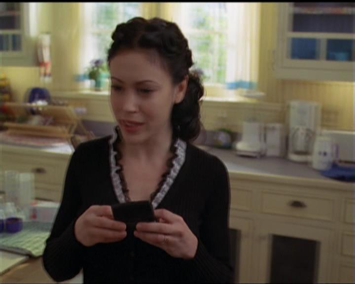 Charmed-Online-dot-517LuckyCharmed0375.jpg