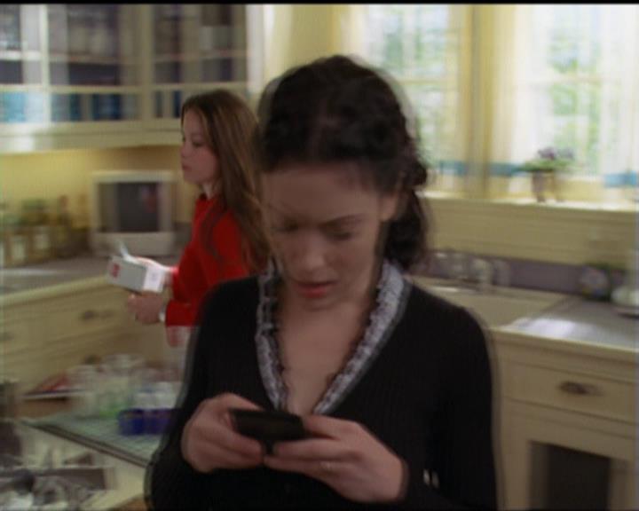 Charmed-Online-dot-517LuckyCharmed0379.jpg