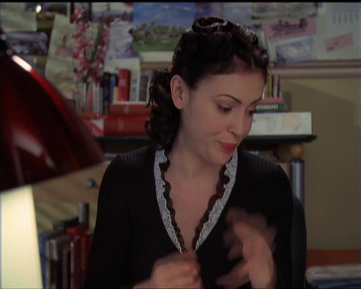 Charmed-Online-dot-517LuckyCharmed0559.jpg Charmed-Online-dot-517LuckyCharmed0559.jpg