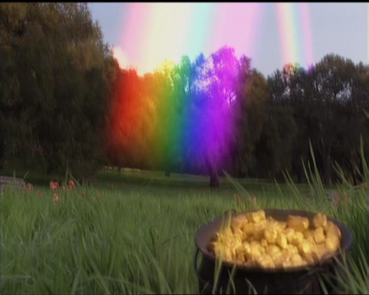 Charmed-Online-dot-517LuckyCharmed0886.jpg