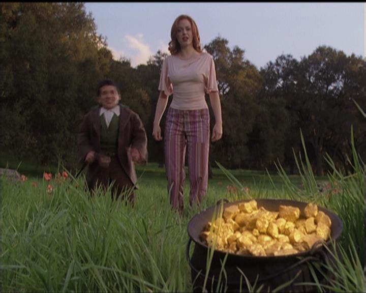 Charmed-Online-dot-517LuckyCharmed0889.jpg