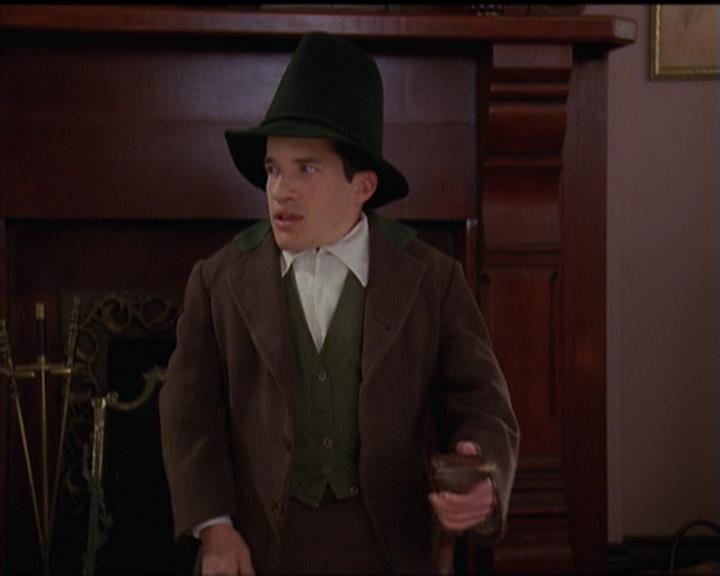Charmed-Online-dot-517LuckyCharmed0925.jpg