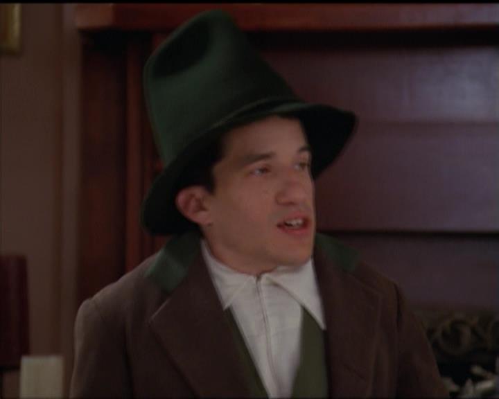 Charmed-Online-dot-517LuckyCharmed0982.jpg