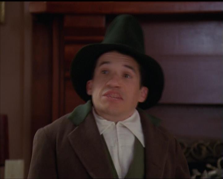 Charmed-Online-dot-517LuckyCharmed0983.jpg