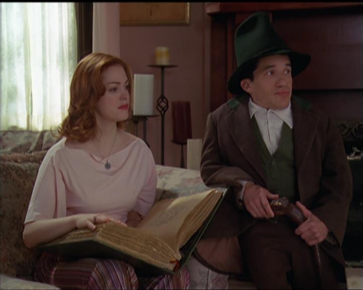 Charmed-Online-dot-517LuckyCharmed0990.jpg