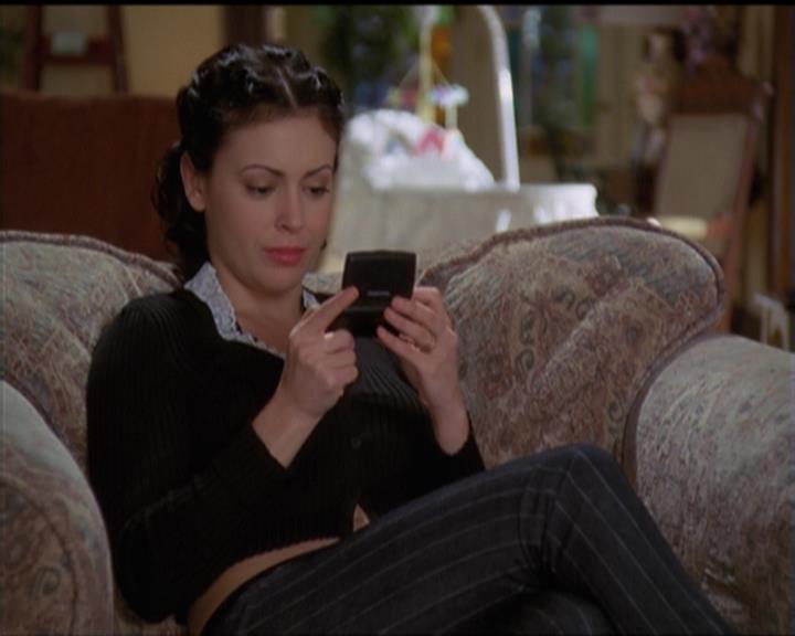 Charmed-Online-dot-517LuckyCharmed0996.jpg