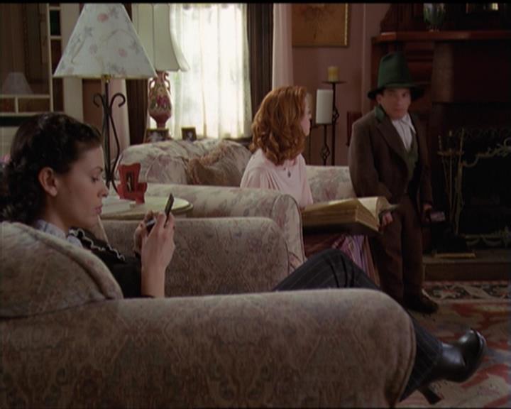 Charmed-Online-dot-517LuckyCharmed1002.jpg Charmed-Online-dot-517LuckyCharmed1002.jpg